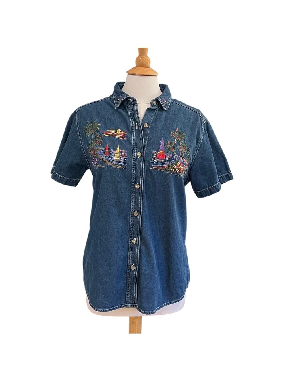 Vintage Bobbie Brooks Short Sleeve Denim Button Down Embroidered Tropical M